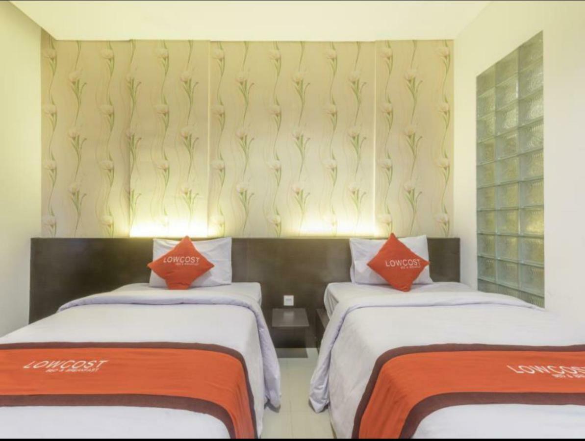 Lowcost Bed & Breakfast Jimbaran Exterior foto